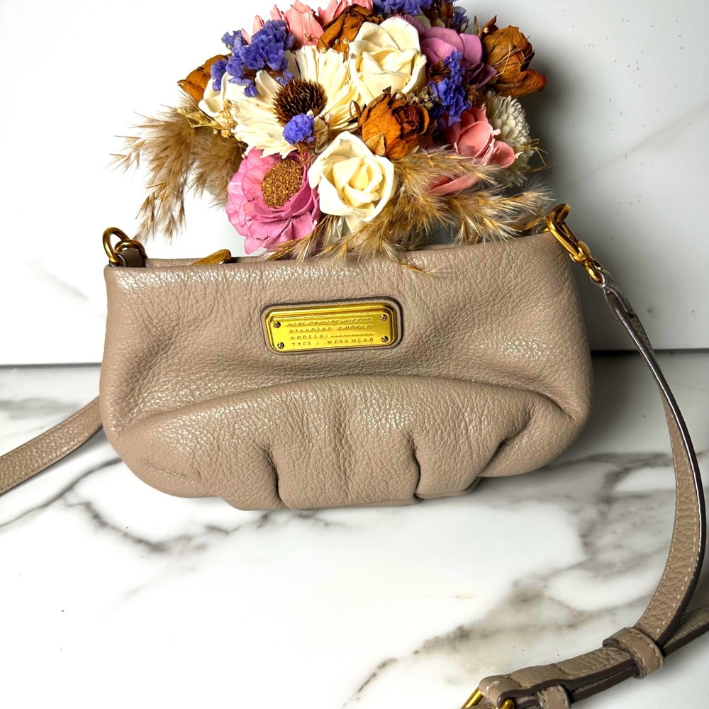 Marc by Marc Jacobs Crossbody Bag Leather Taupe Mini Pleated Gold Hardware OS